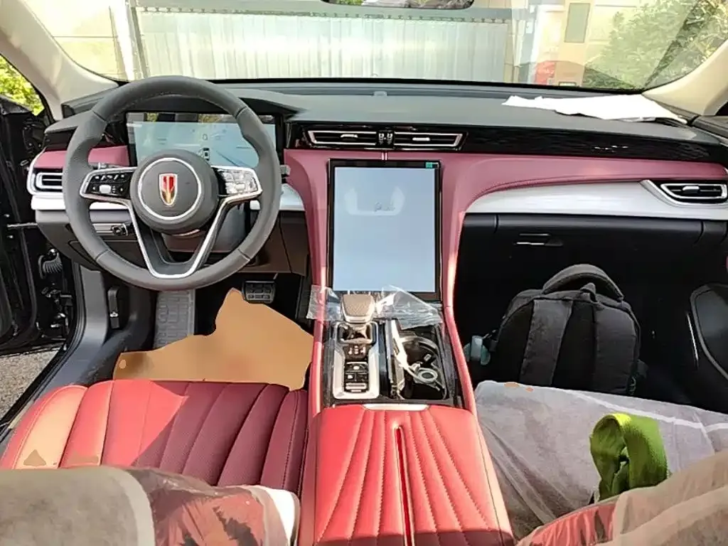 Hongqi H5 — фото 2