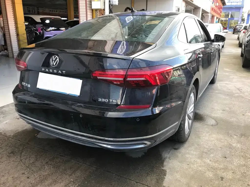 Volkswagen Passat — фото 7