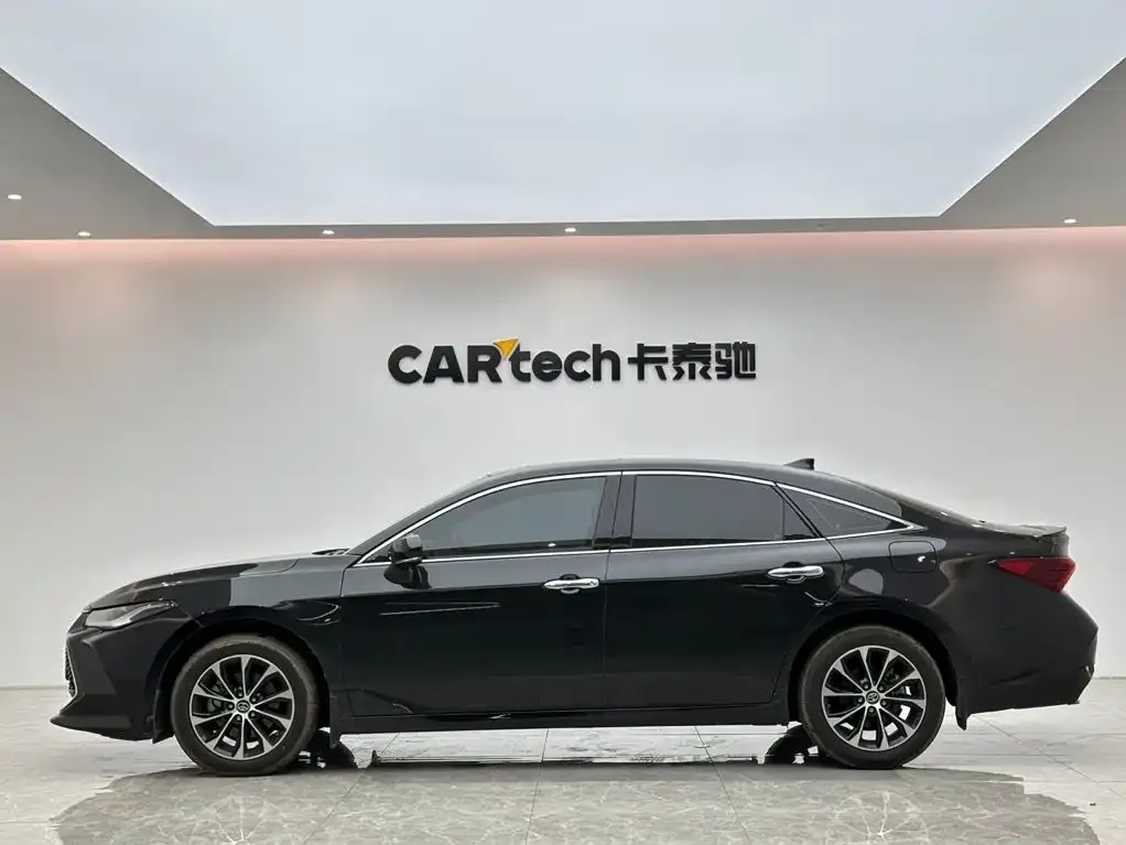 Toyota Avalon — фото 4