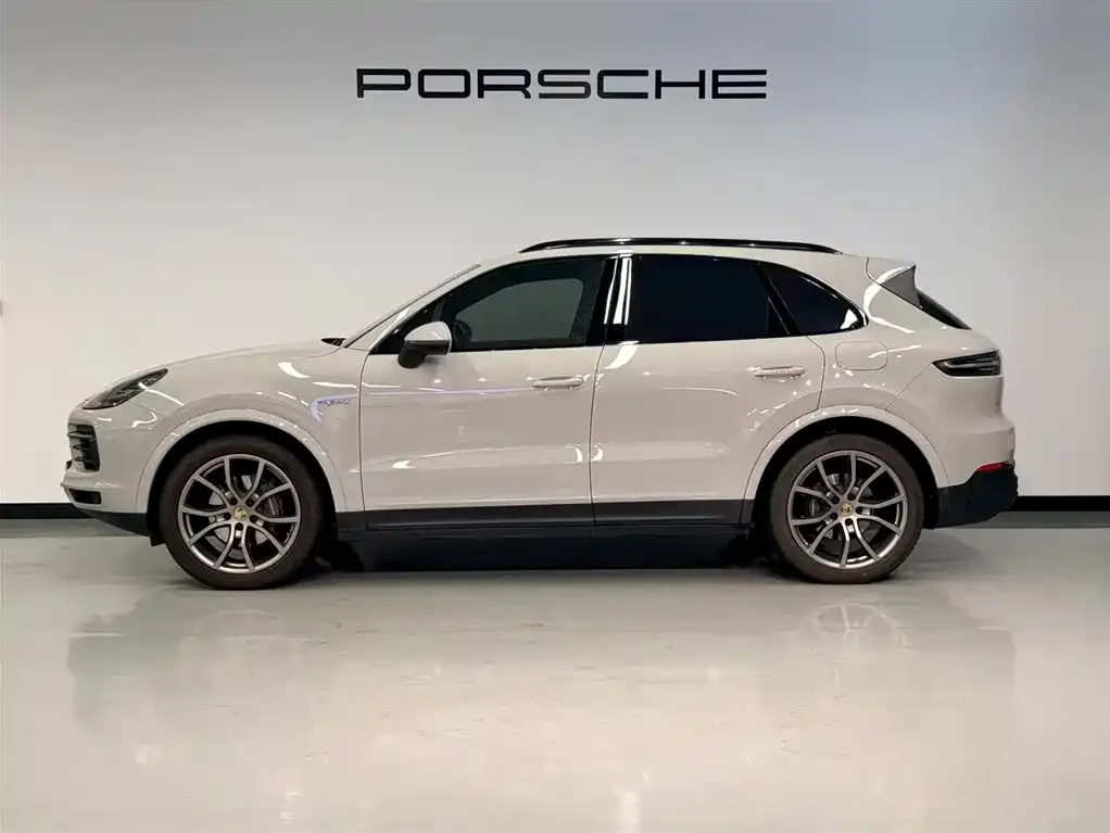 Porsche Cayenne Hybrid — фото 7