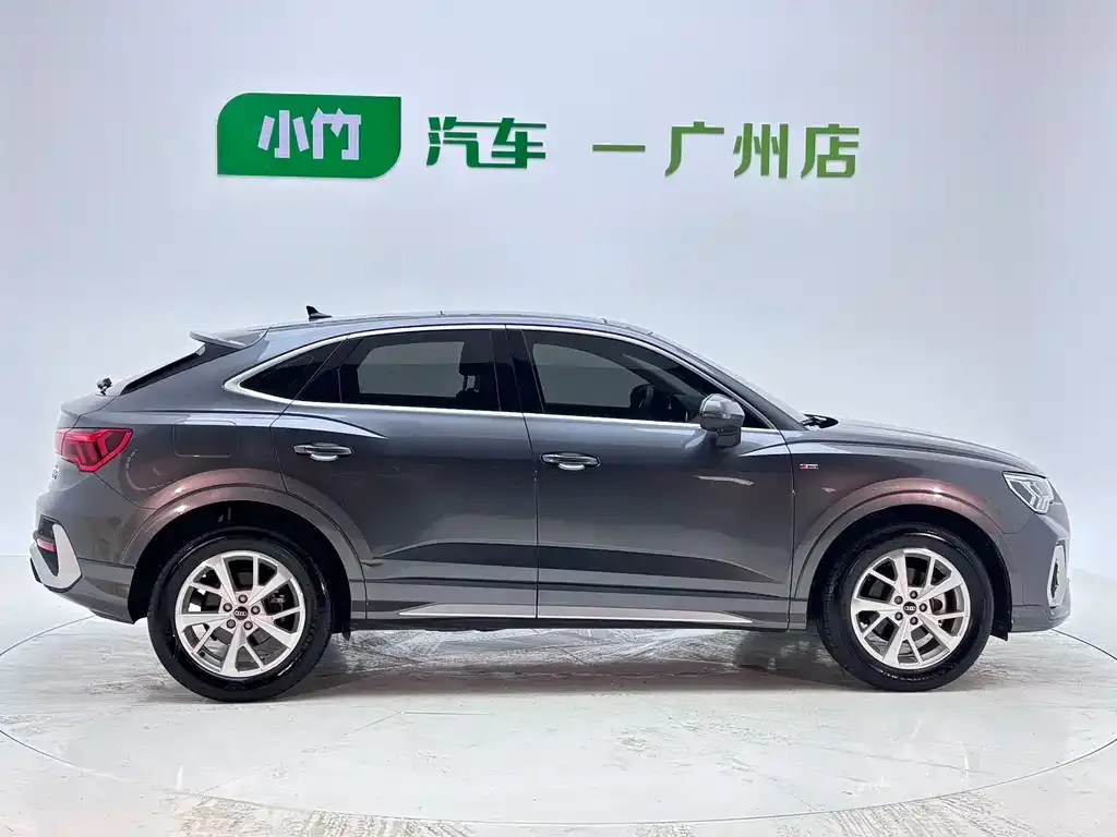 Audi Q3 Sportback — фото 9