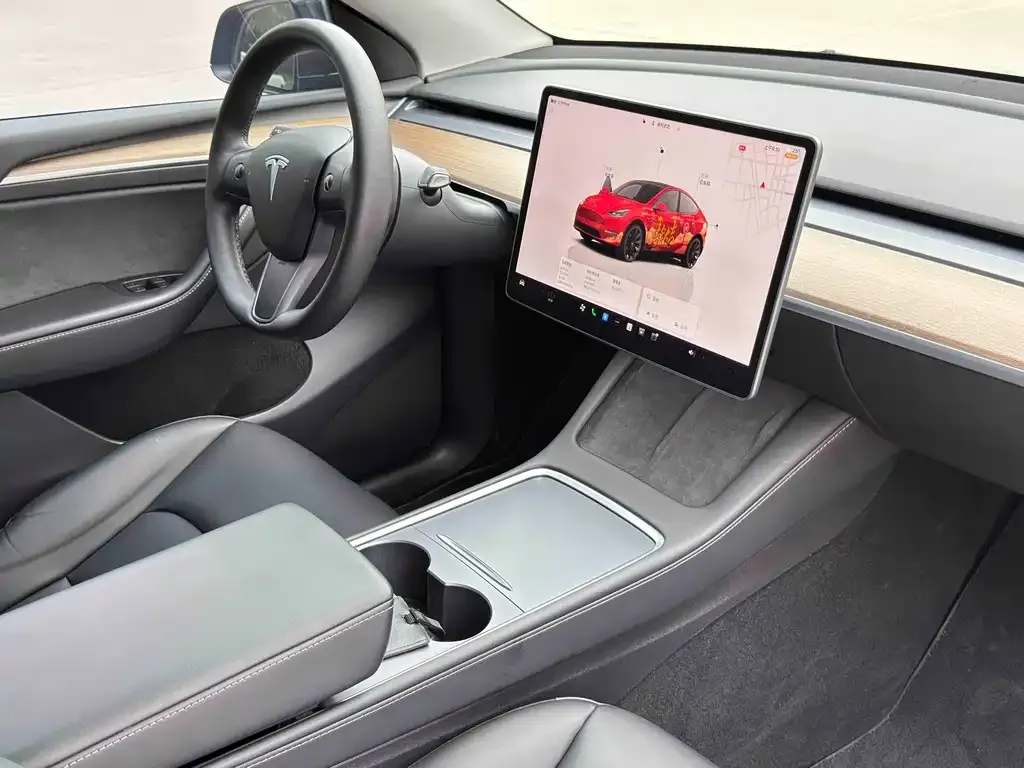 Tesla Model Y — фото 7