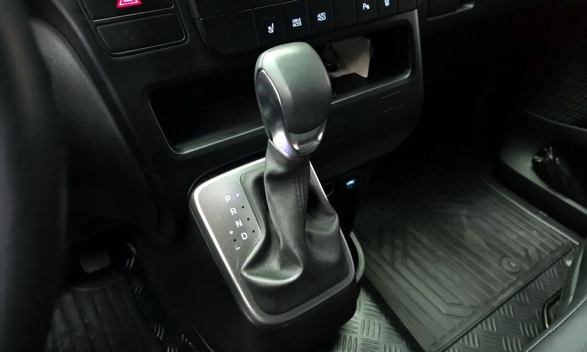 Hyundai Staria — фото 4