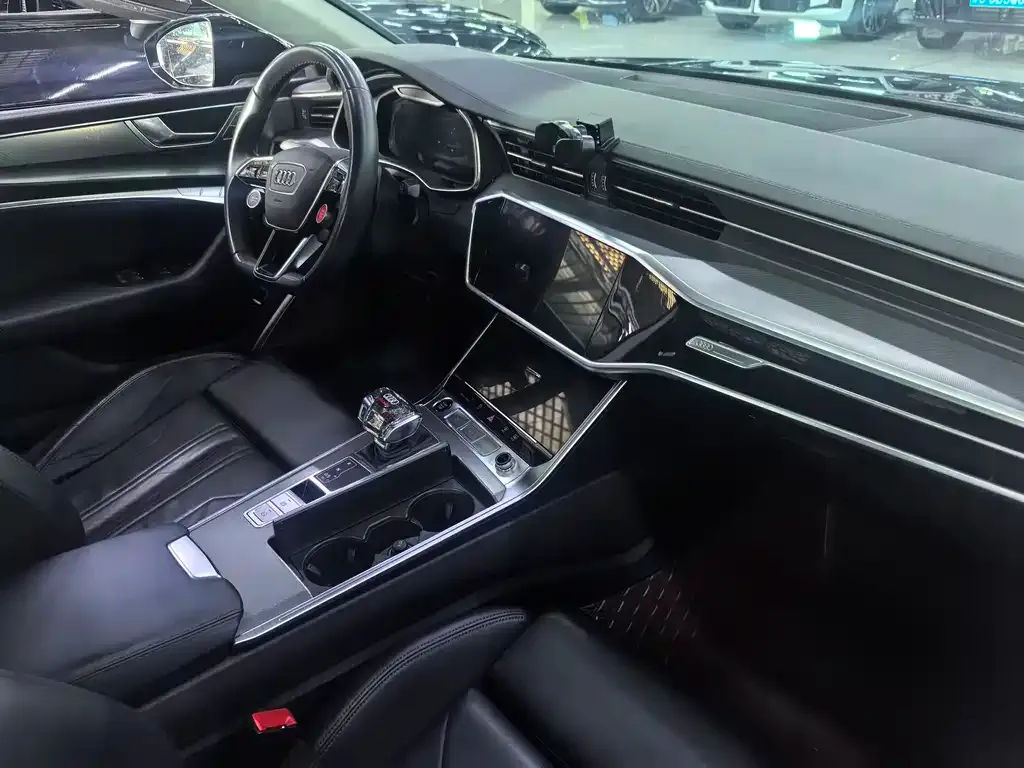 Audi A7 — фото 5