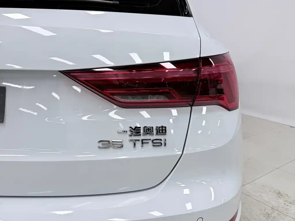 Audi Q3 — фото 2