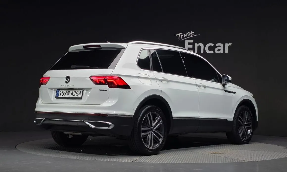 Volkswagen Tiguan — фото 4