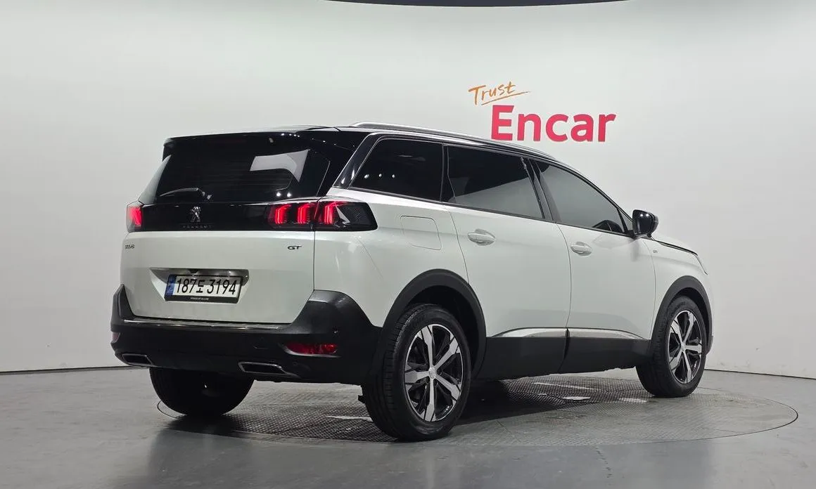 Peugeot 5008 2022 из KR, фото 4