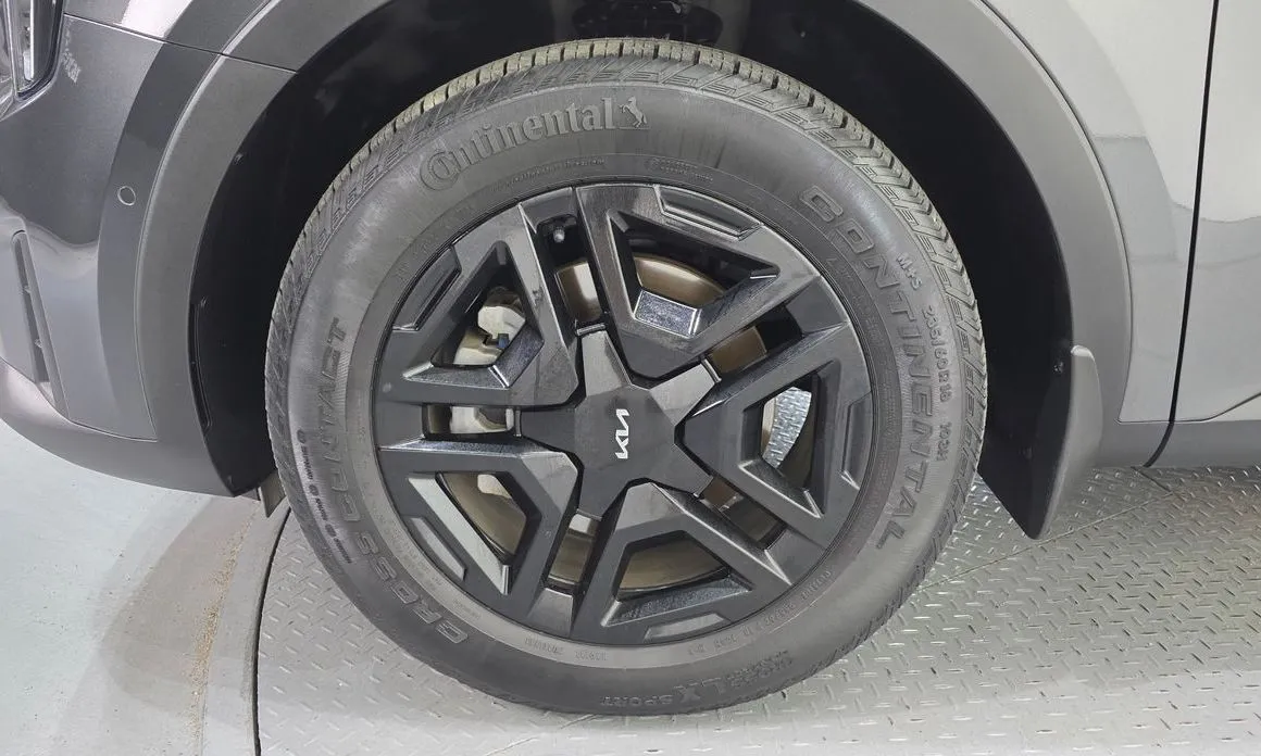 Kia Sorento — фото 7