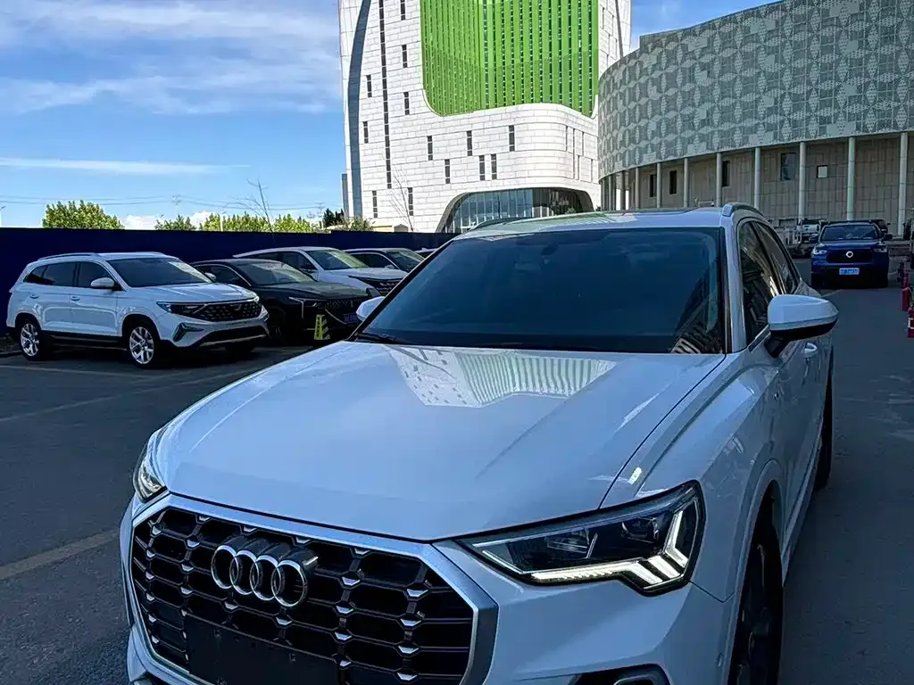 Audi Q3 — фото 4