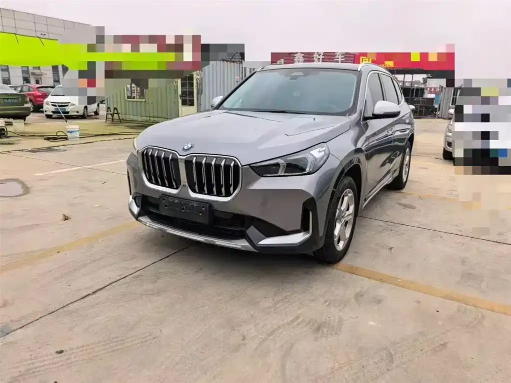 BMW X1 — фото 1