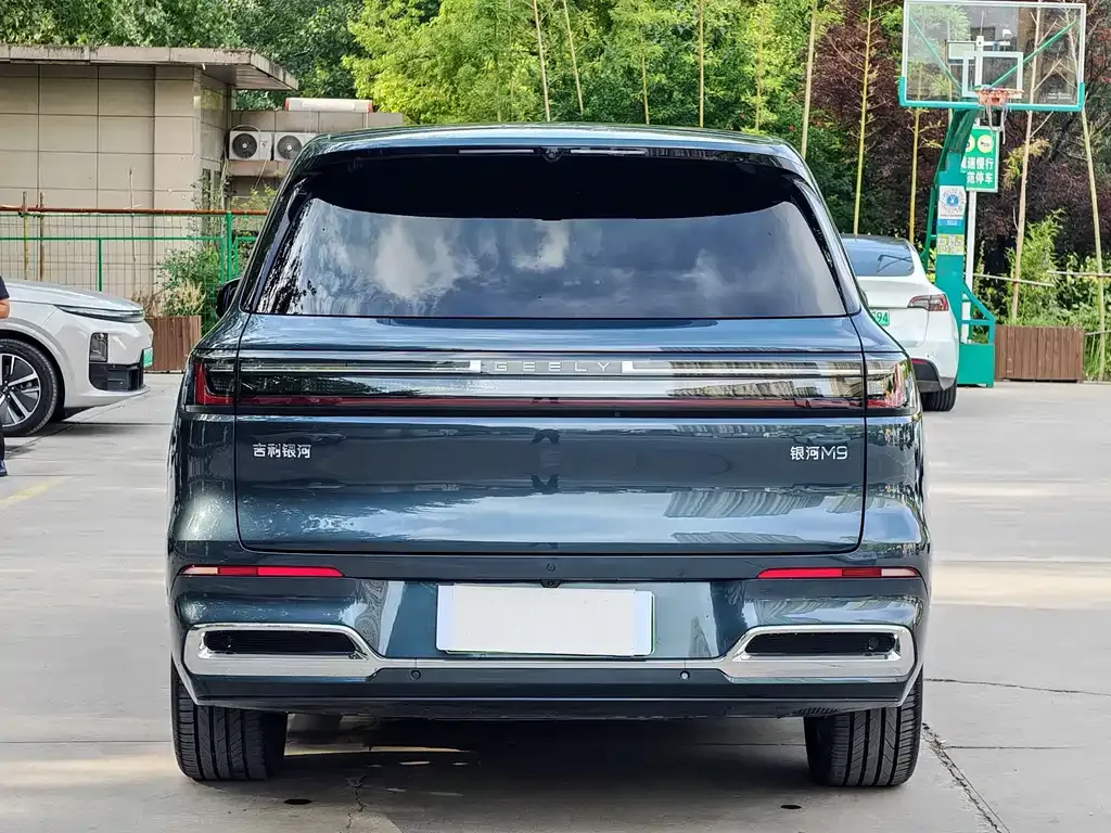 Geely Galaxy M9 — фото 4