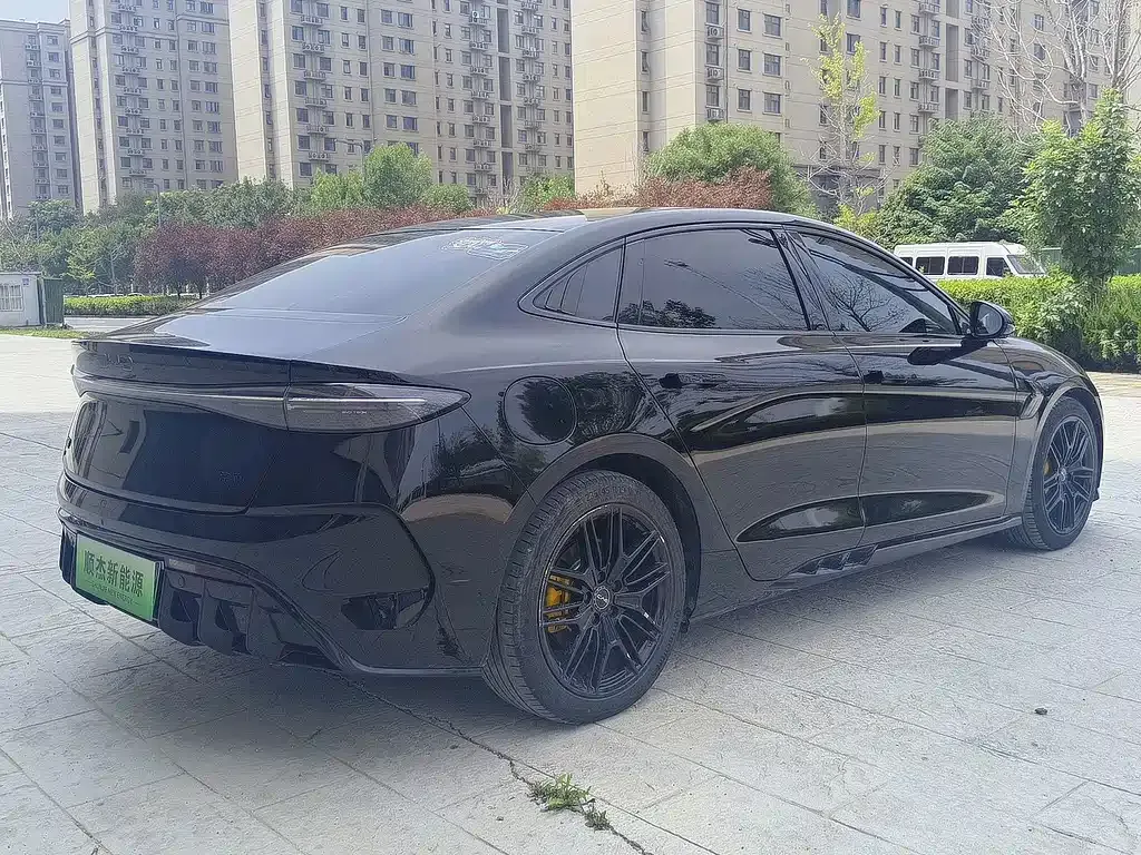BYD Seal — фото 9