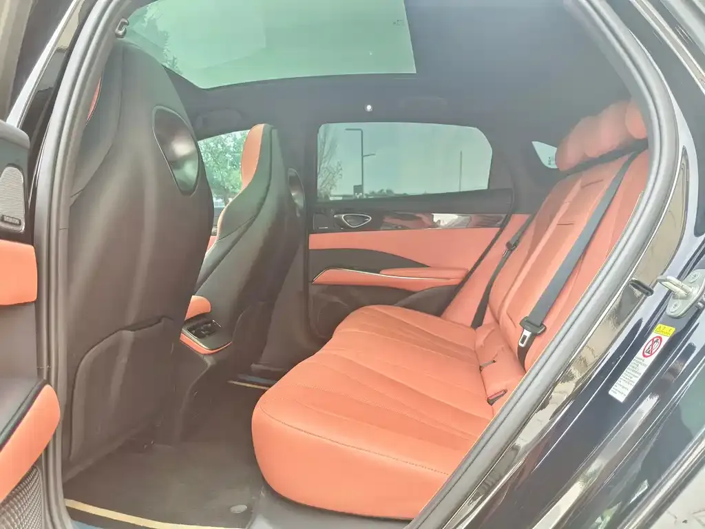BYD Seal — фото 7