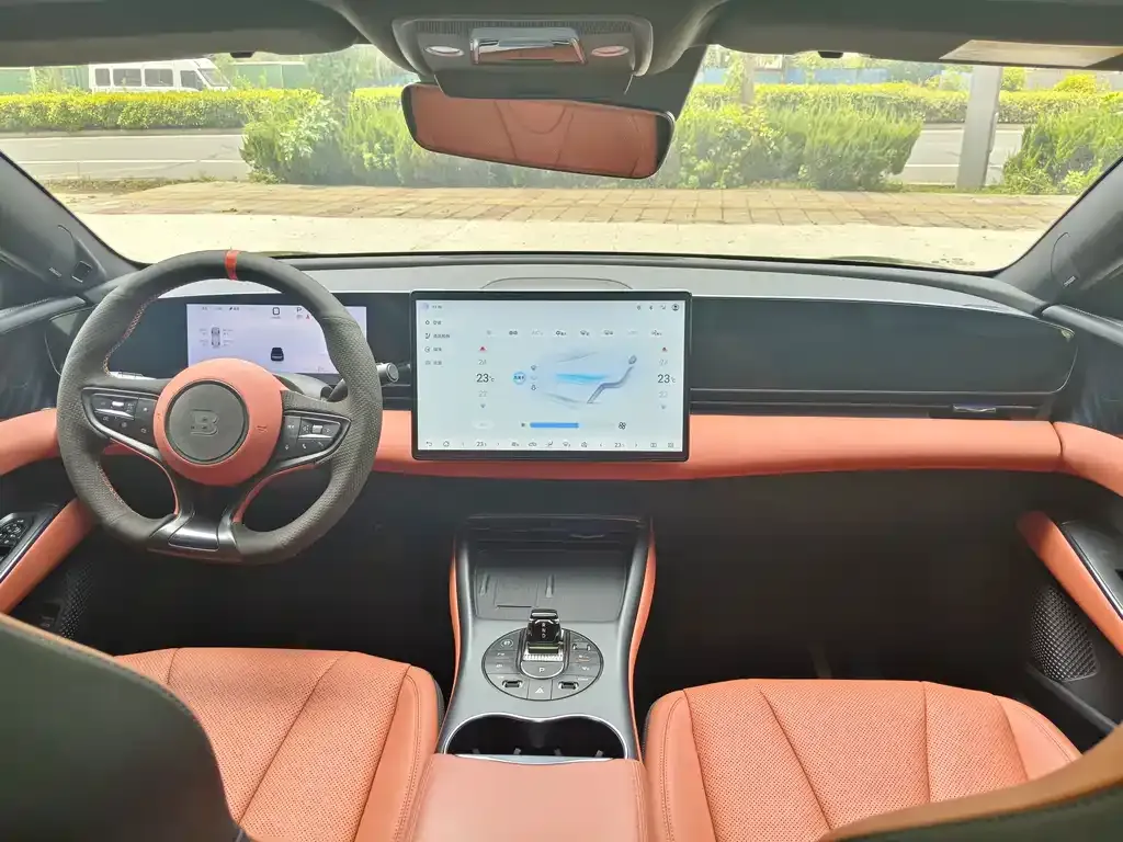 BYD Seal — фото 10