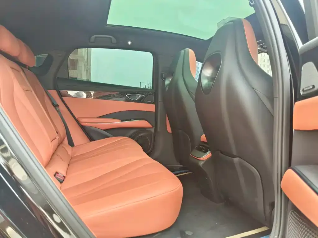BYD Seal — фото 2