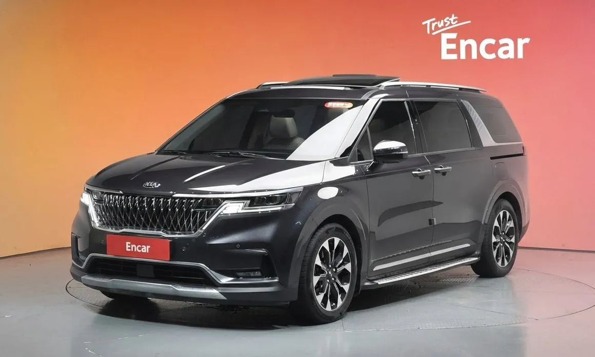 Kia Carnival — фото 1