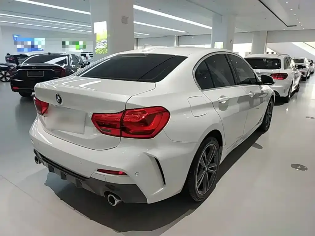 BMW 1 Series 2022 из CN, фото 9