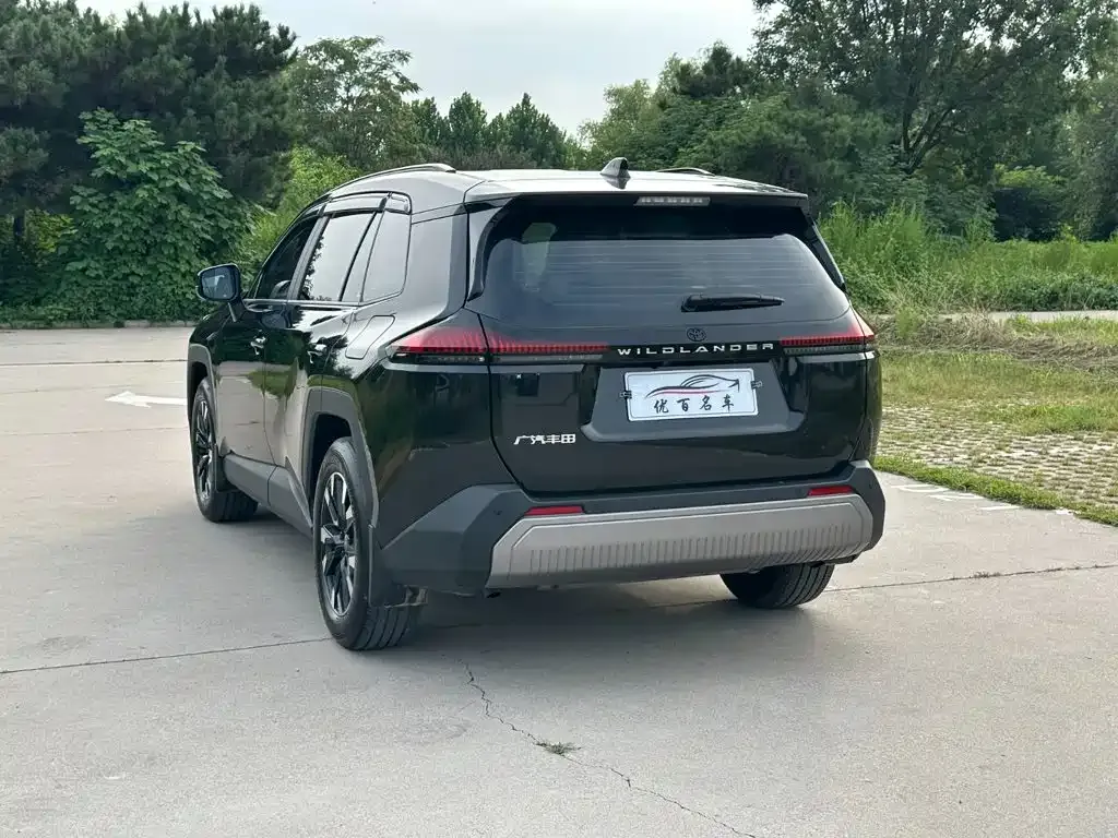 Toyota Wildlander — фото 10