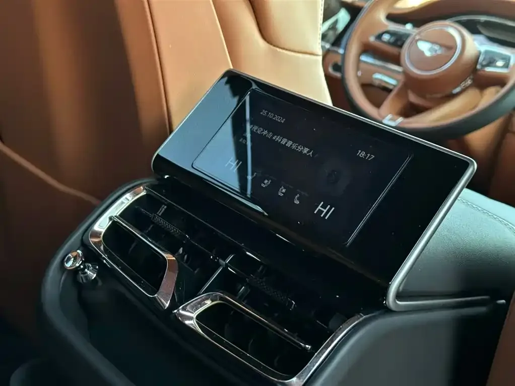 Bentley Flying Spur — фото 8