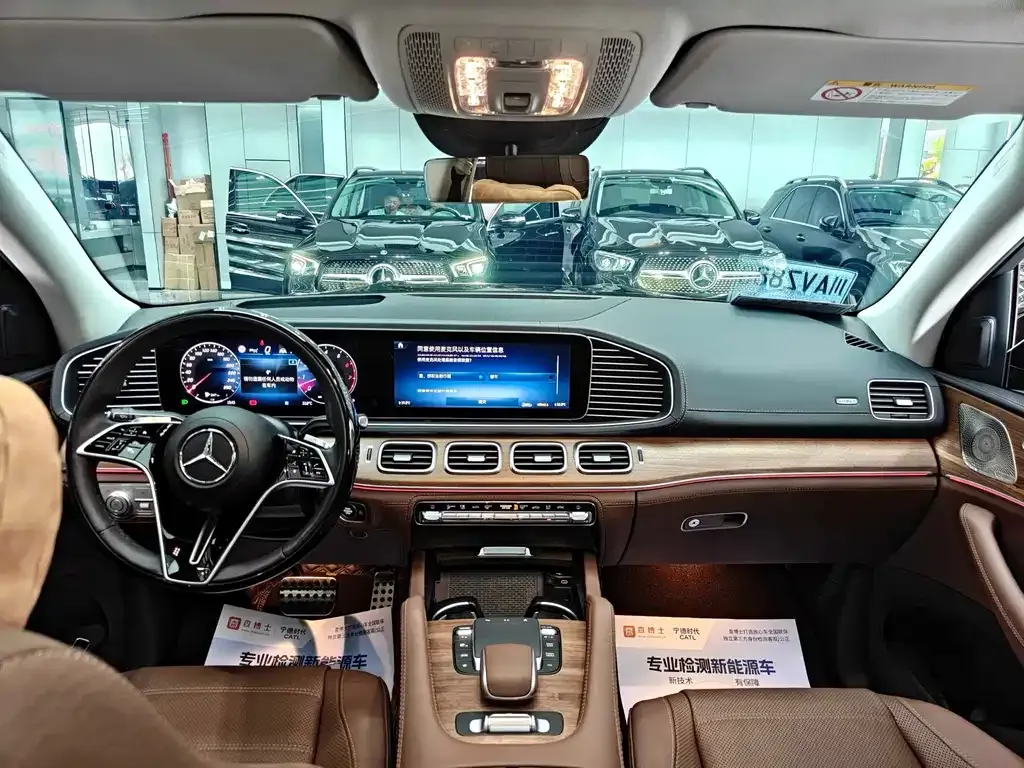 Mercedes-Benz GLS — фото 5