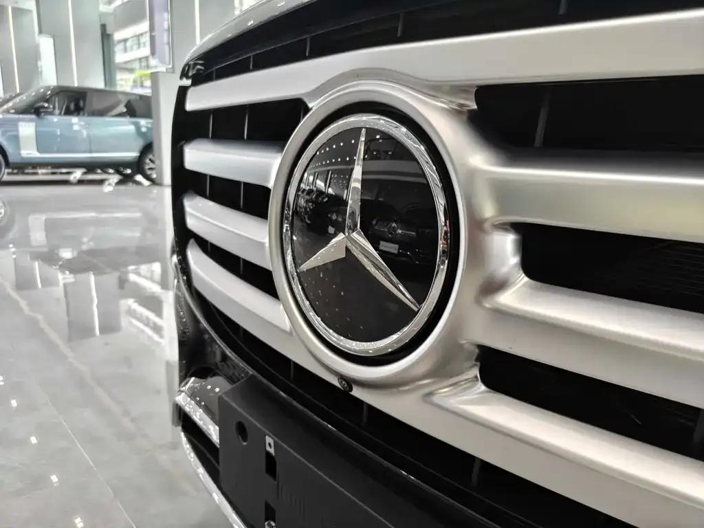 Mercedes-Benz GLS — фото 8