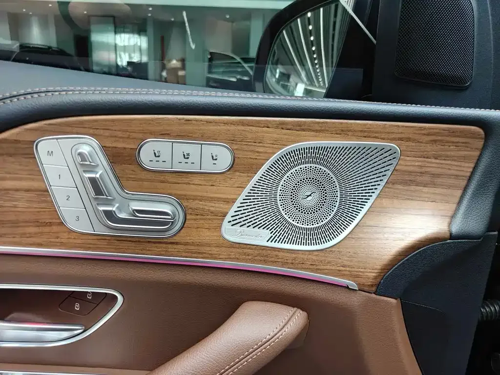 Mercedes-Benz GLS — фото 10
