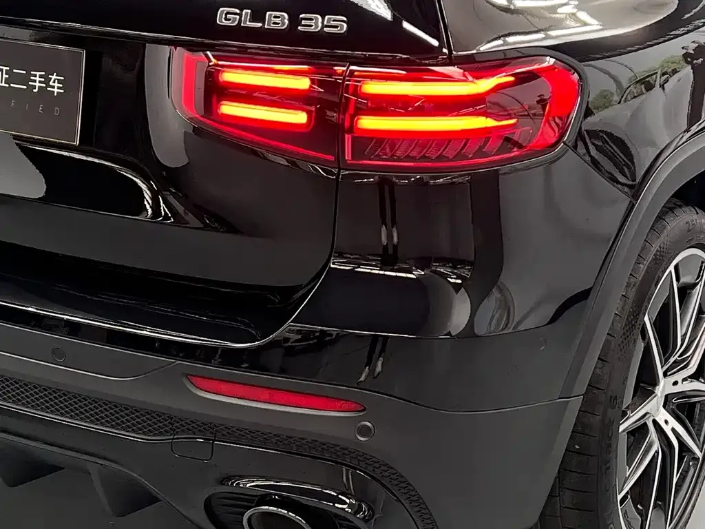 Mercedes-Benz GLB AMG — фото 5