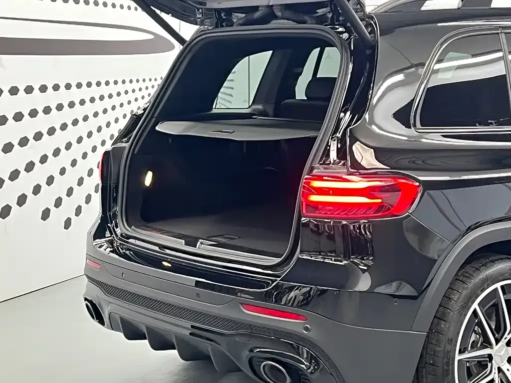 Mercedes-Benz GLB AMG — фото 7