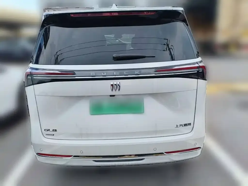 Buick GL8 Hybrid — фото 2