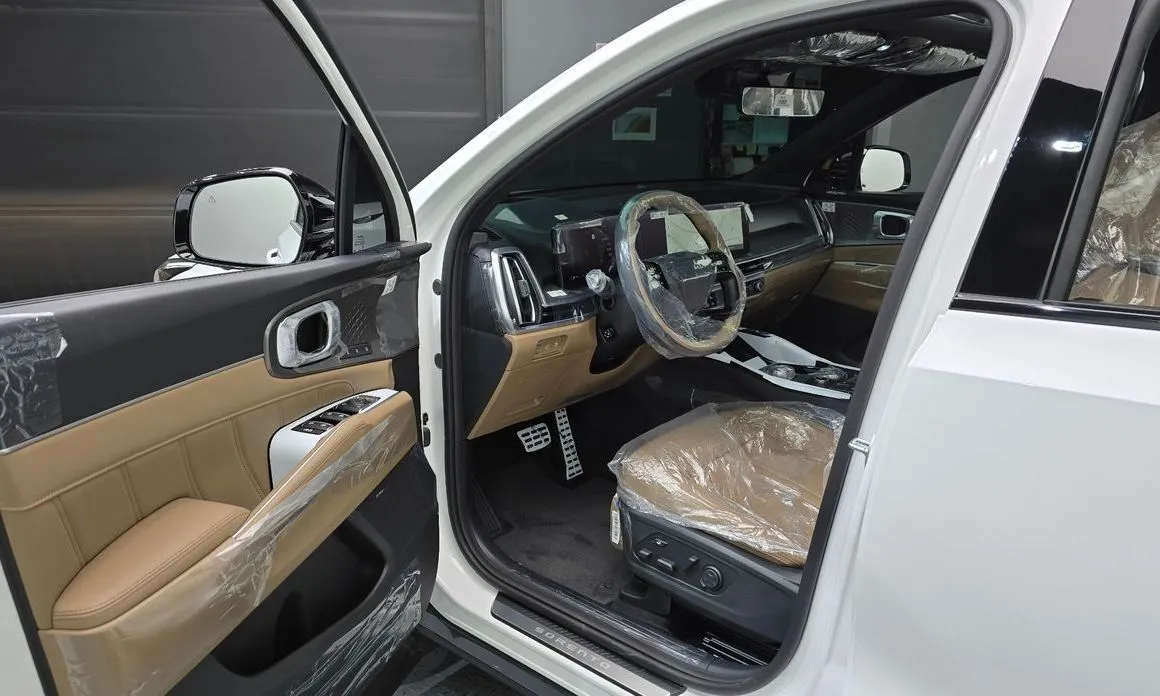 Kia Sorento — фото 8