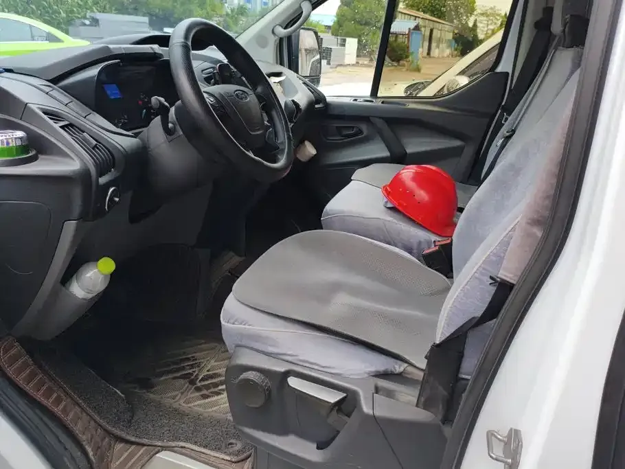Ford Transit 2023 из CN, фото 10