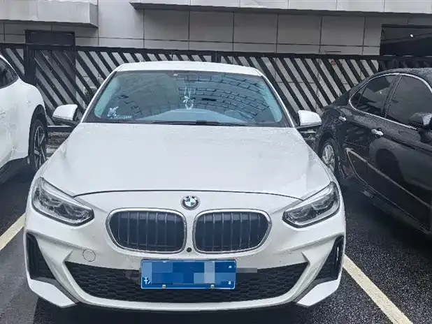 BMW 1 Series — фото 1