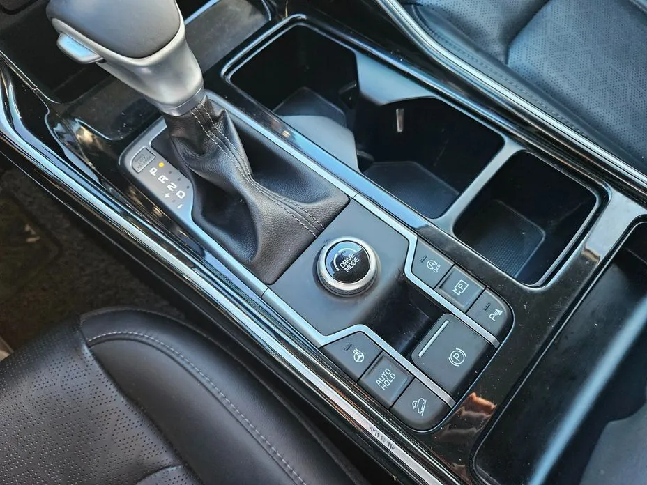 Kia Sorento — фото 5