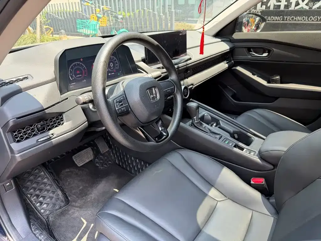 Honda Accord — фото 6