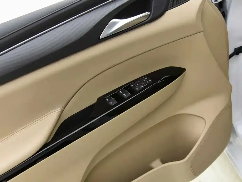 Buick GL8 Hybrid — фото 4