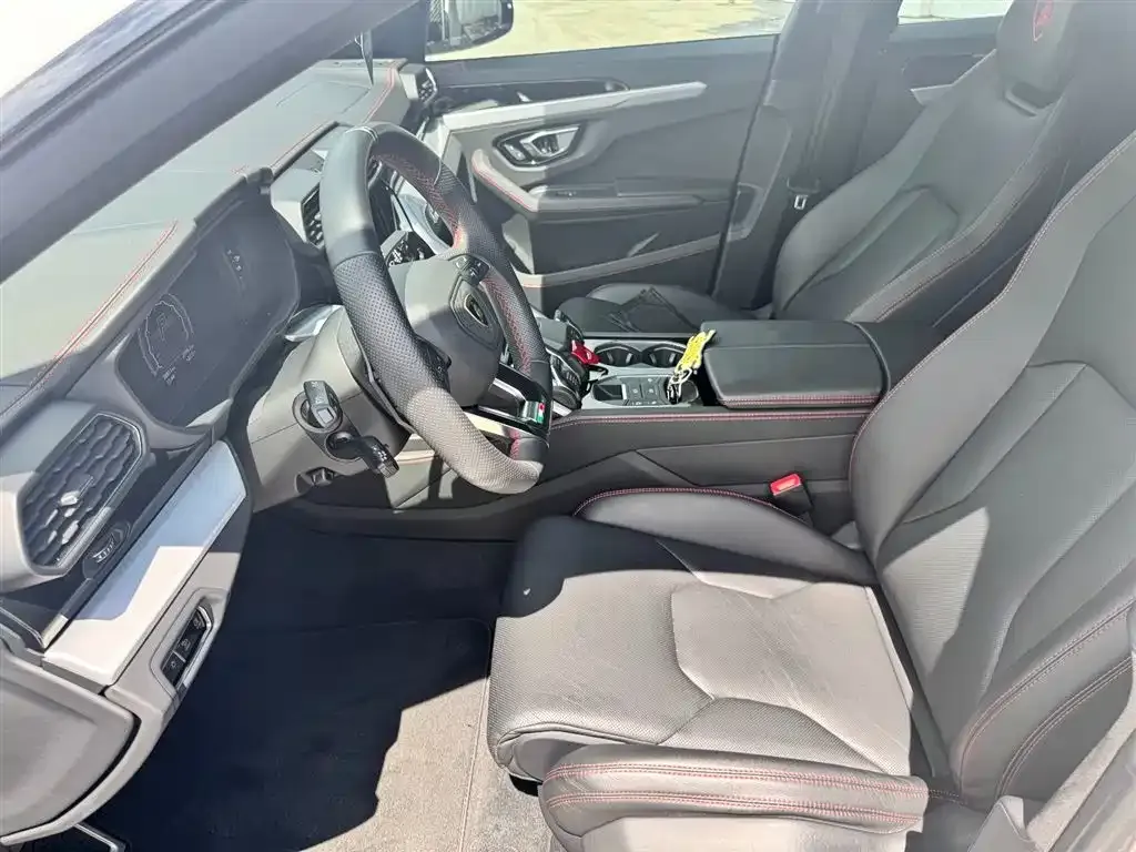 Lamborghini Urus — фото 2