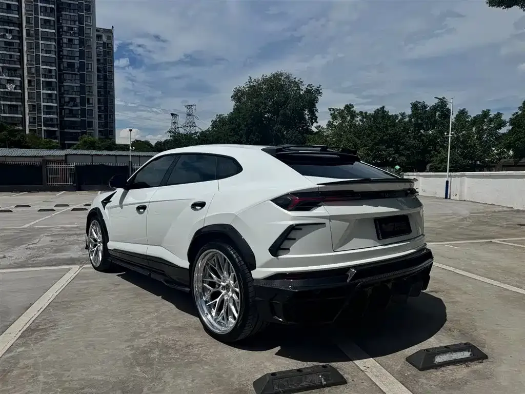 Lamborghini Urus — фото 7