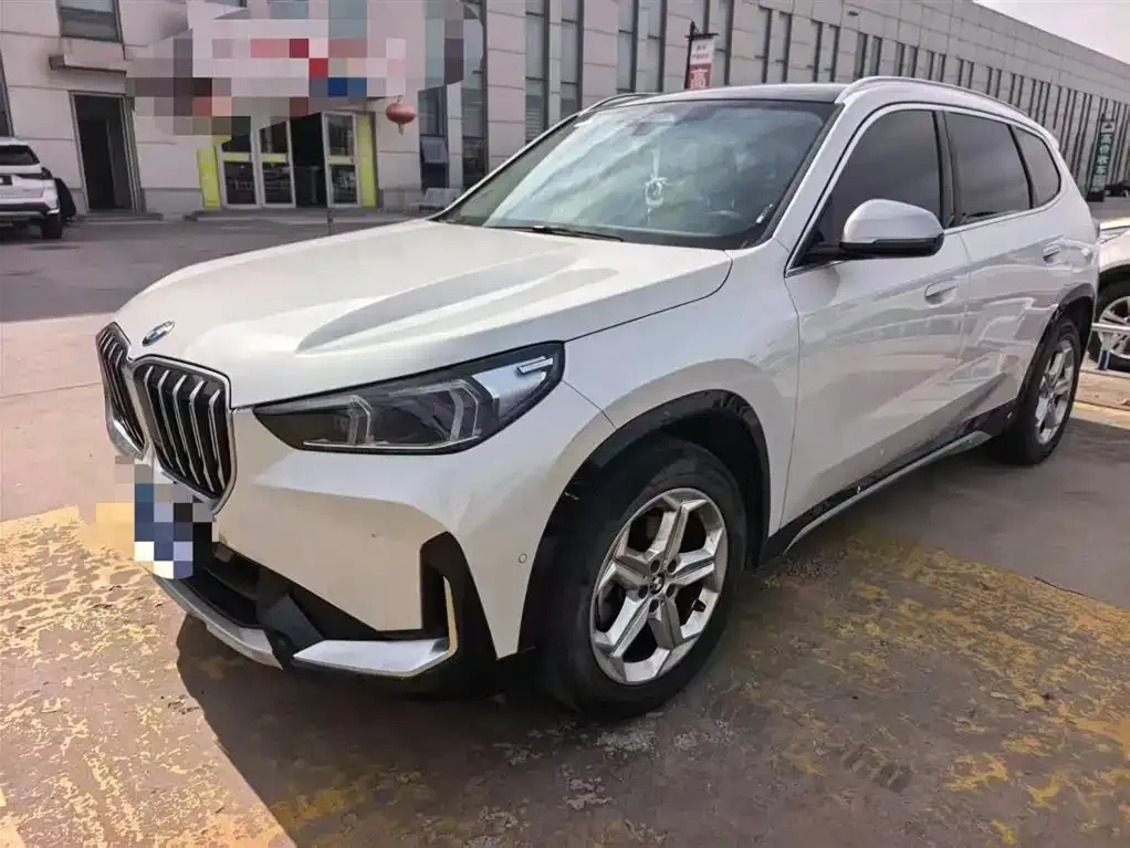 BMW X1 — фото 1