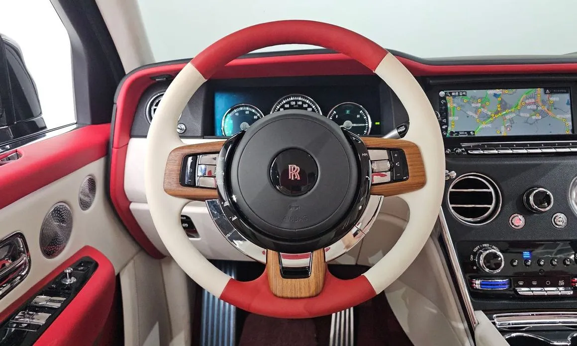 Rolls-Royce Cullinan 2022 из KR, фото 6