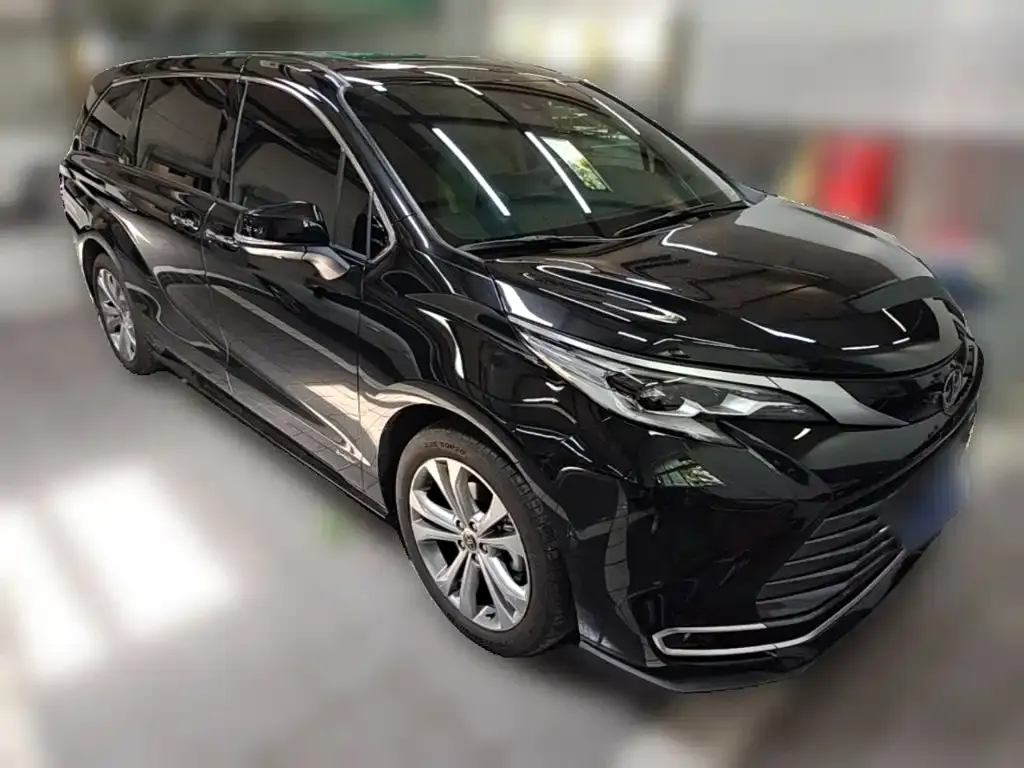 Toyota Sienna — фото 10