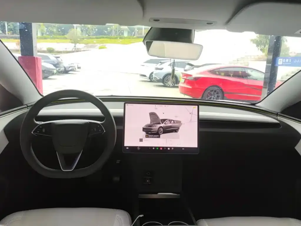 Tesla Model 3 — фото 2