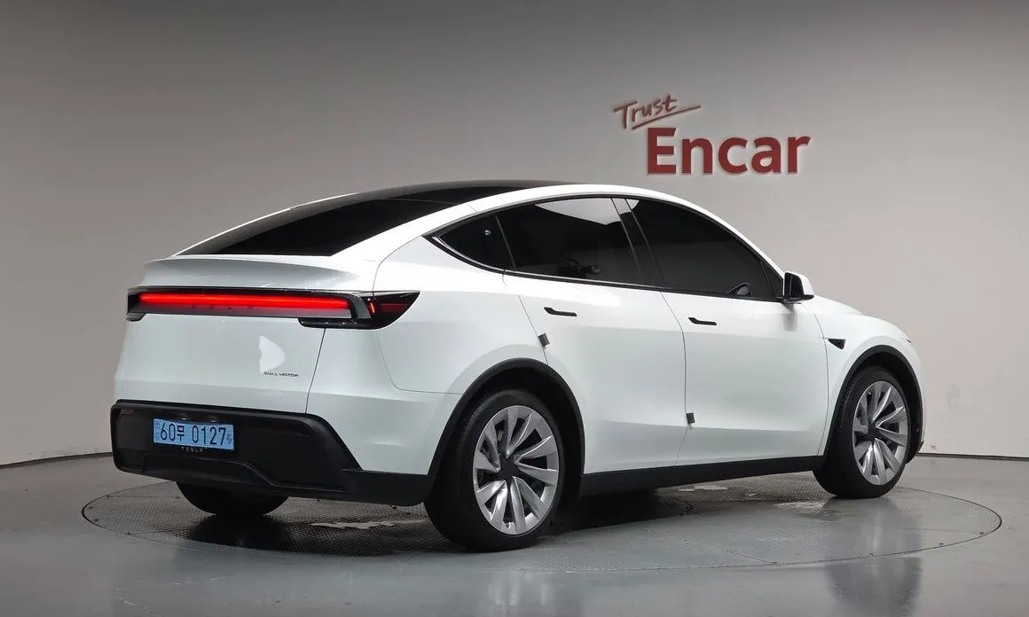 Tesla Model Y — фото 2