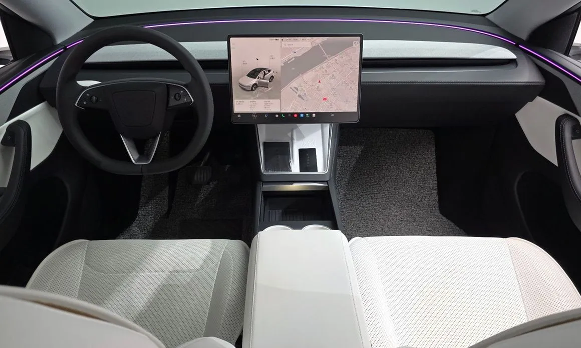 Tesla Model Y — фото 10