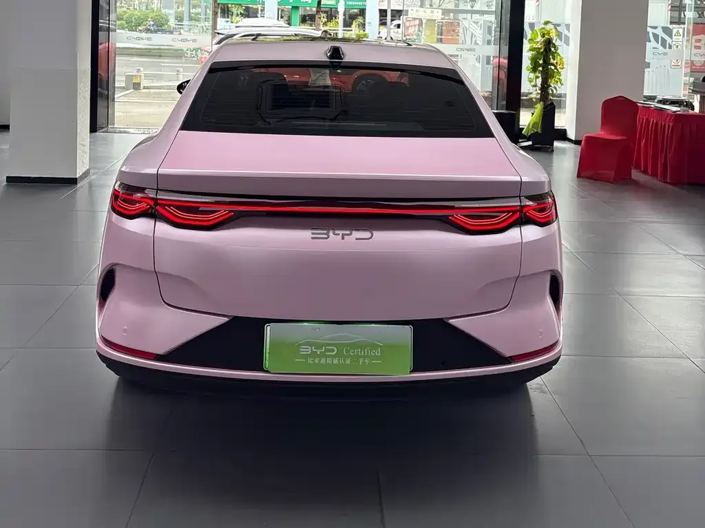 BYD Qin L — фото 10