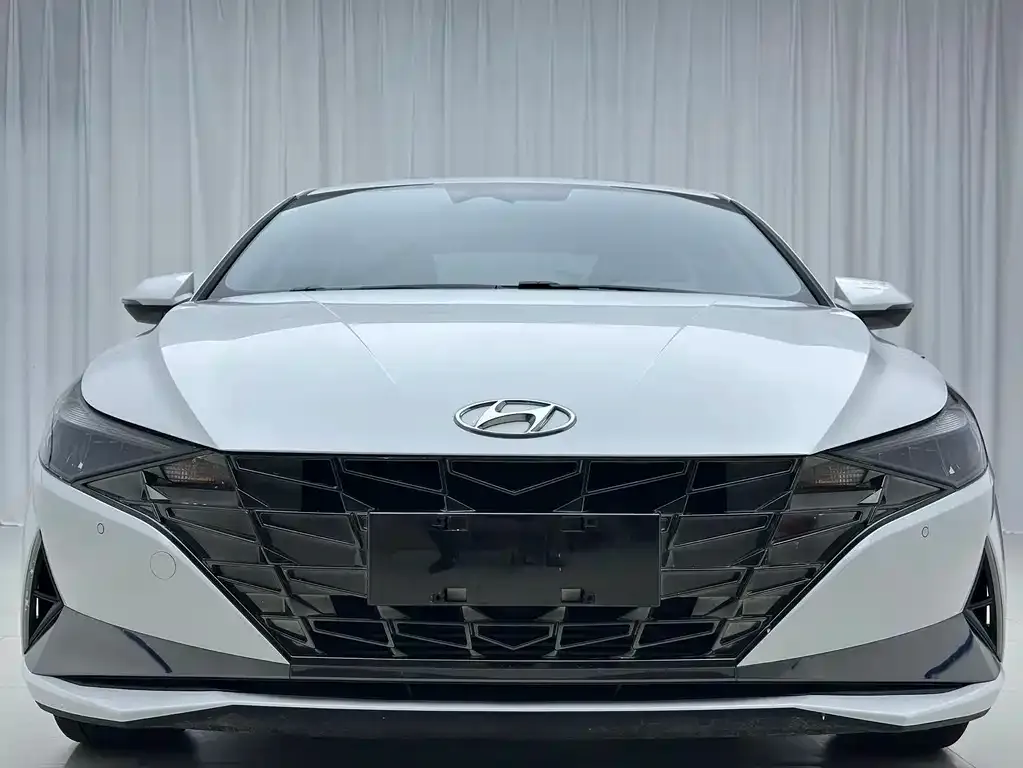 Hyundai Elantra — фото 6