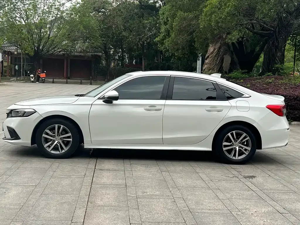 Honda Civic — фото 10