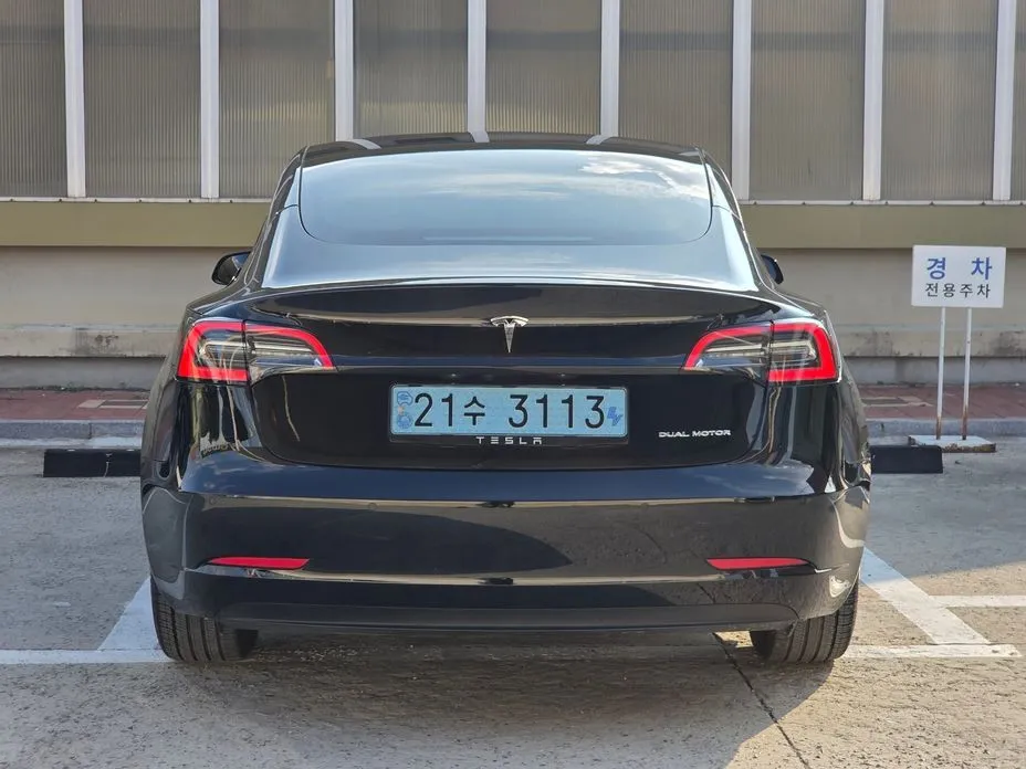 Tesla Model 3 — фото 5