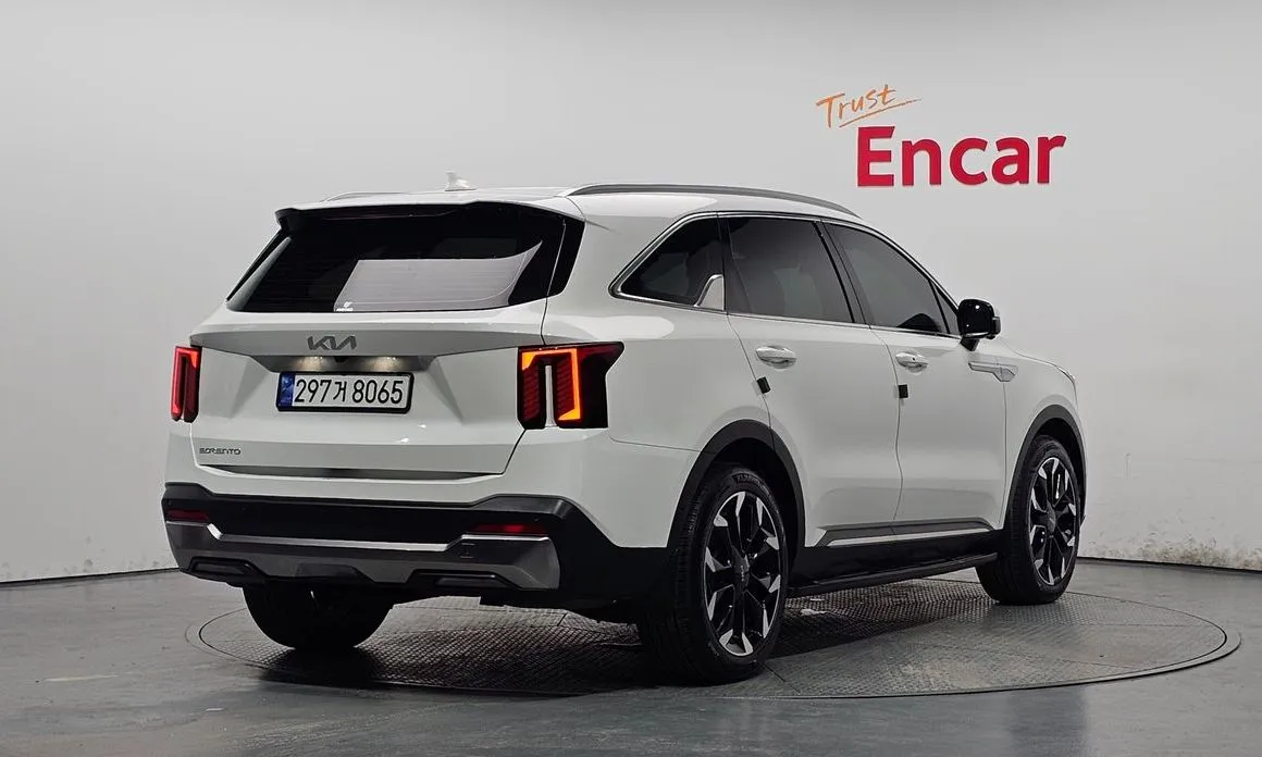 Kia Sorento — фото 8