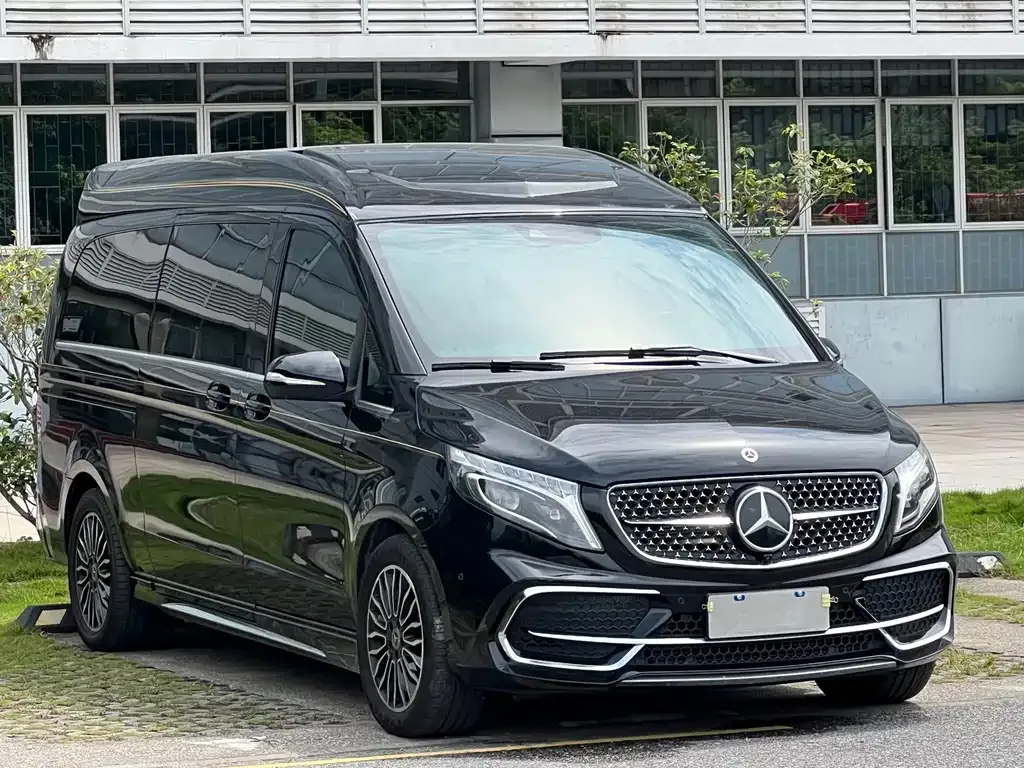 Mercedes-Benz V-Class — фото 10