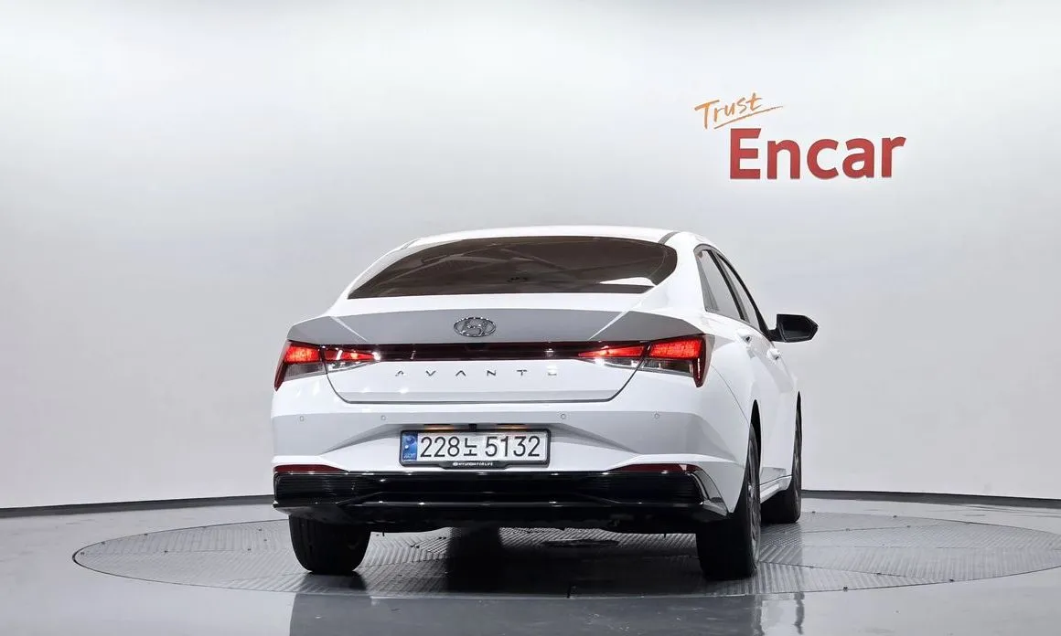 Hyundai AVANTE — фото 3